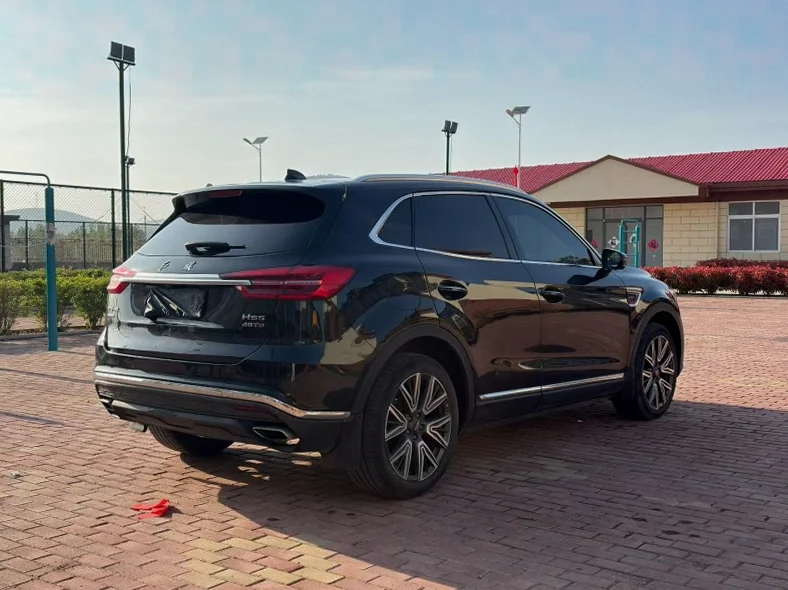 红旗HS5 后面外观一