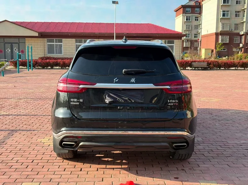红旗HS5 后面外观二