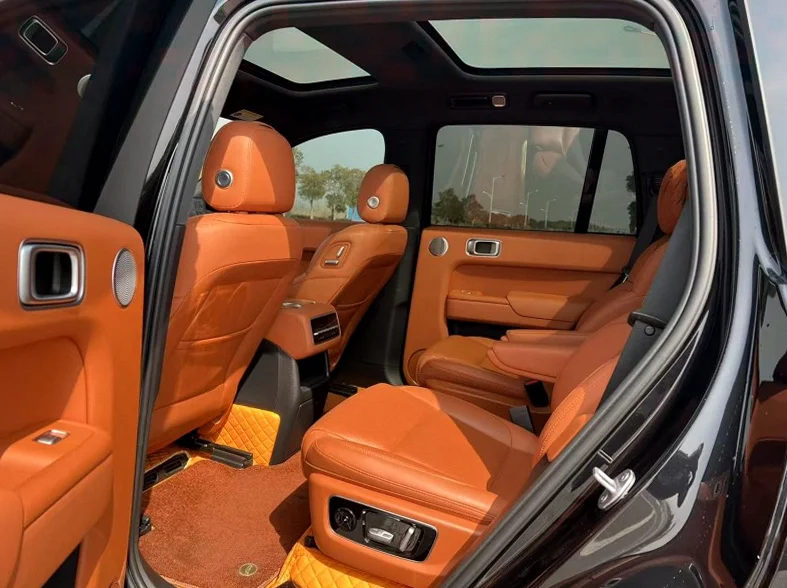 理想L8 后面外观二