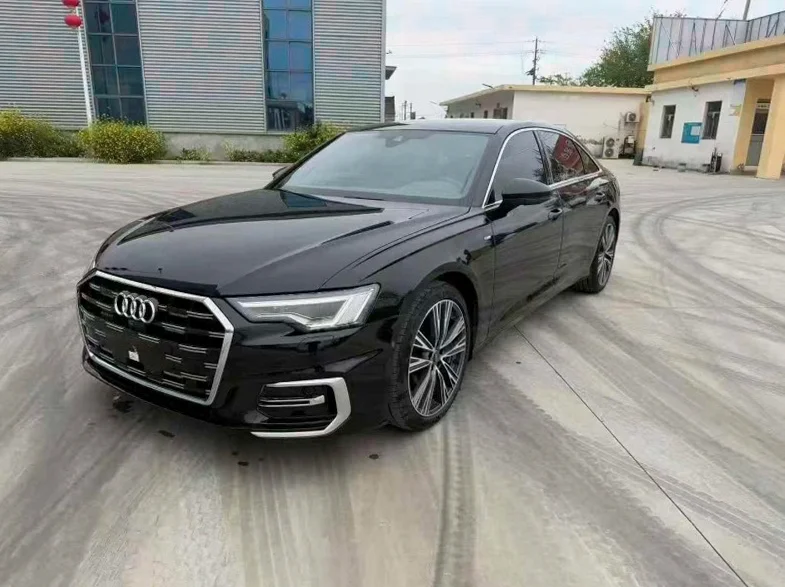 奥迪A6L 正面外观三