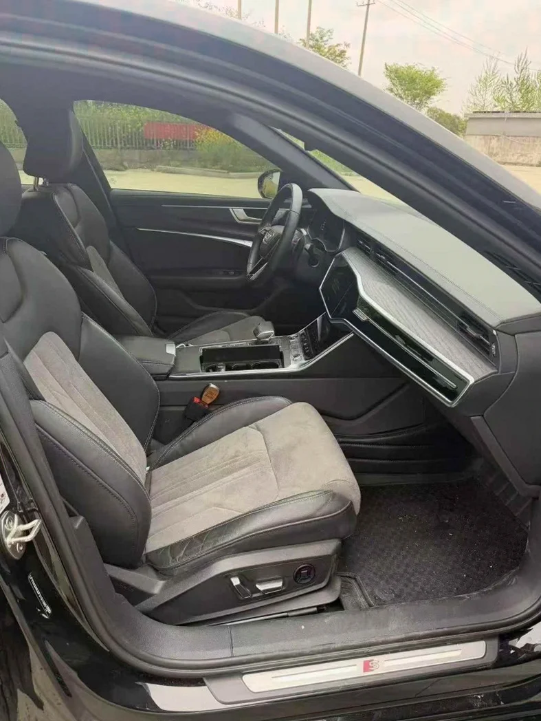 奥迪A6L 后面外观一