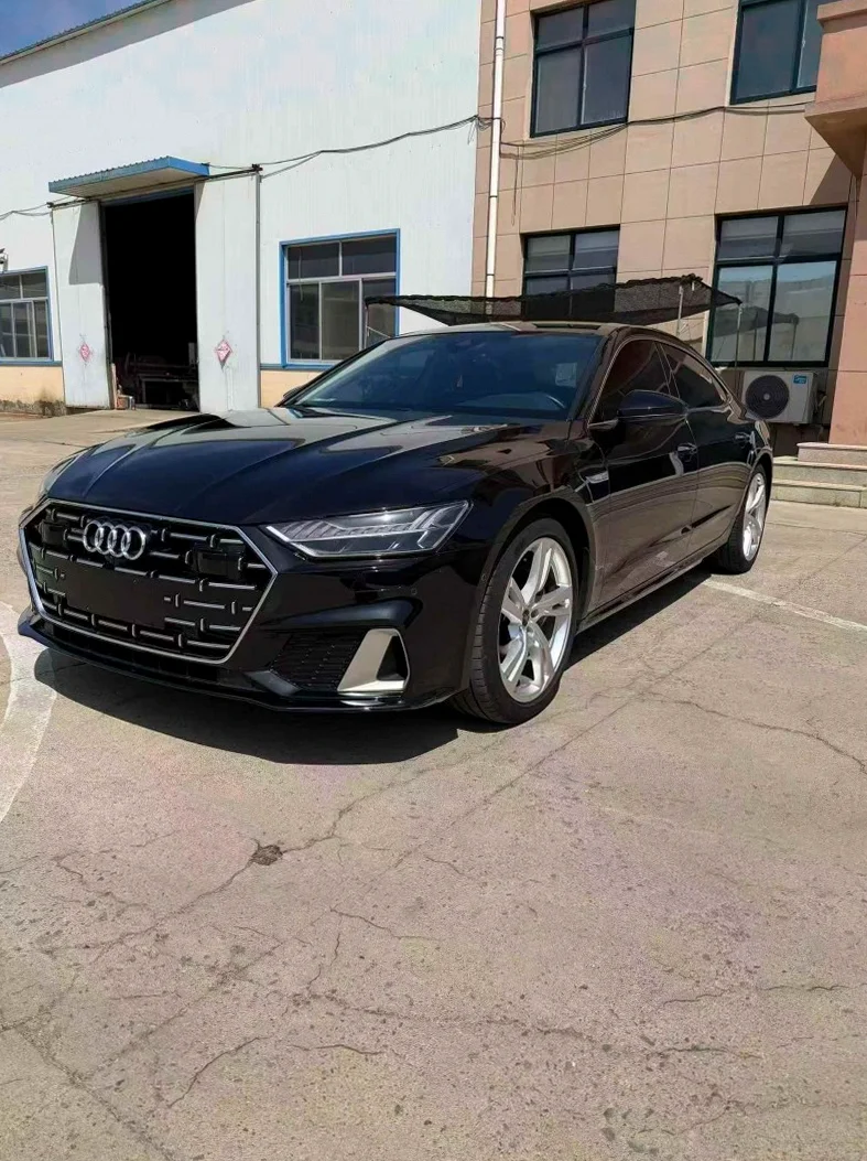 奥迪A7L 正面外观二