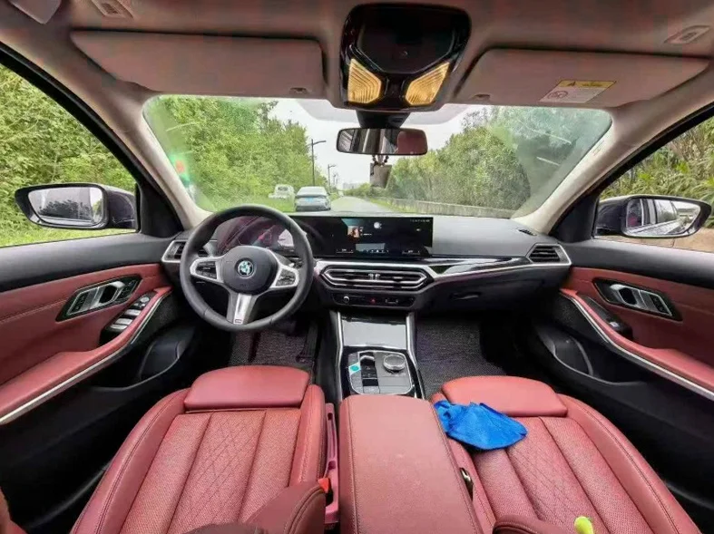 宝马I3 后面外观一