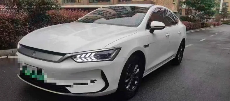 比亚迪秦 正面外观二