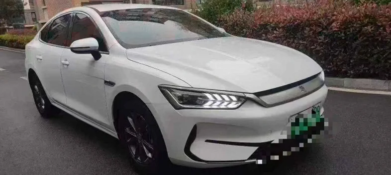 比亚迪秦 正面外观三