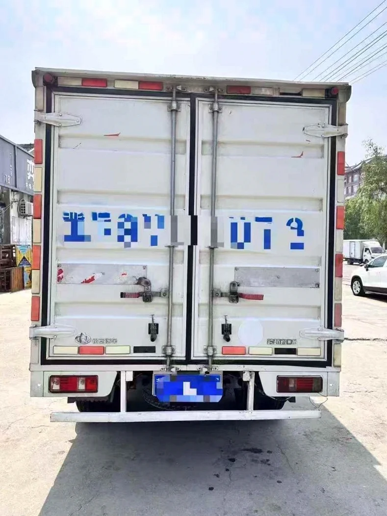 长安汽车跨越 内饰后排