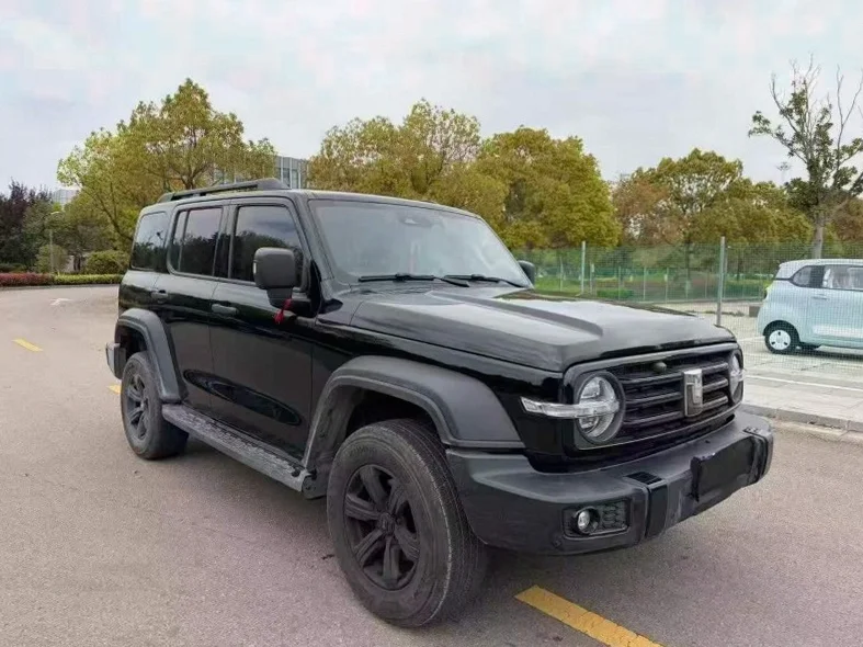 长城汽车坦克 正面外观三