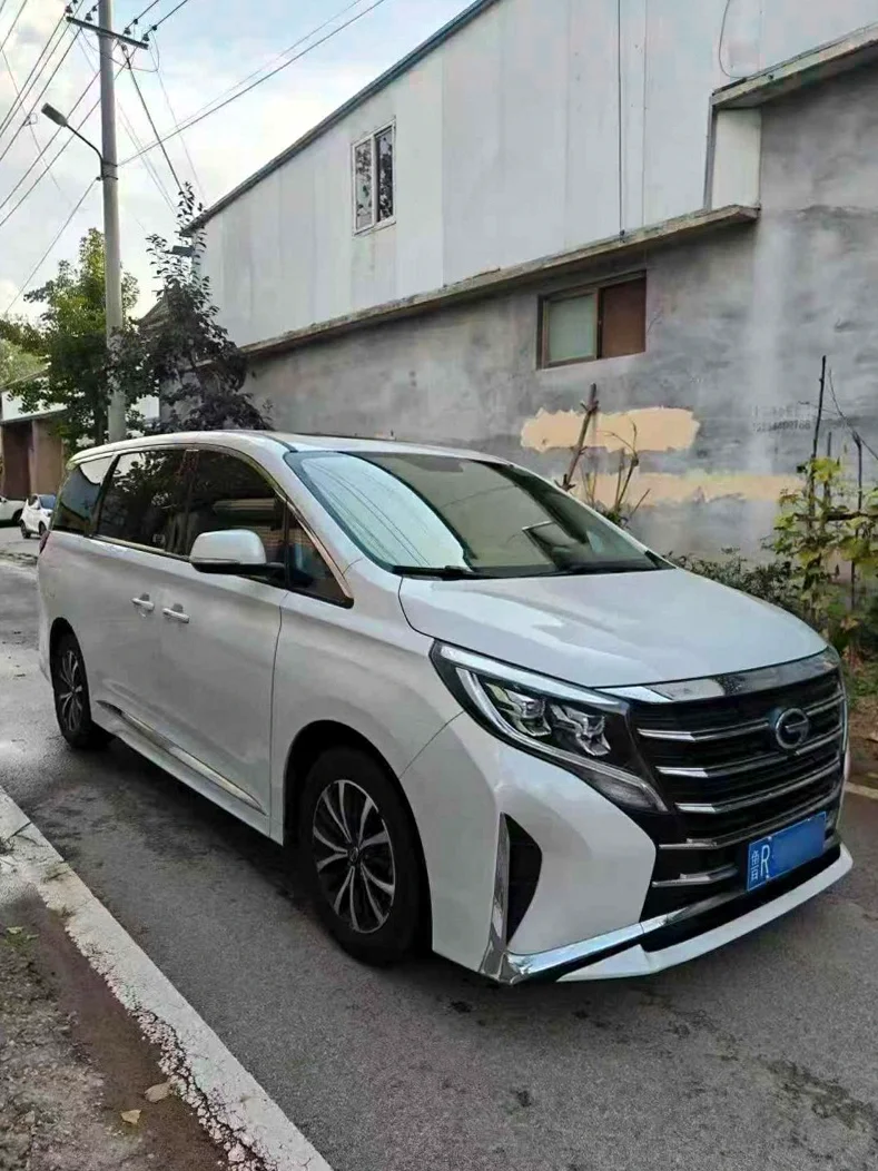 传祺M8 正面外观二