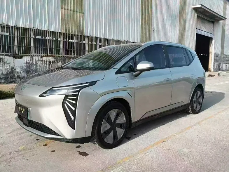 传祺埃安Y 正面外观三