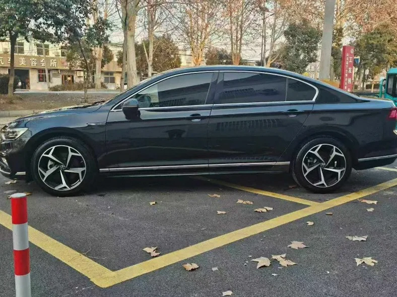 大众迈腾 正面外观三