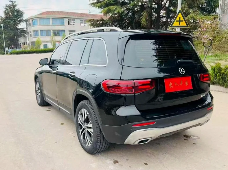 奔驰GLB 内饰后排