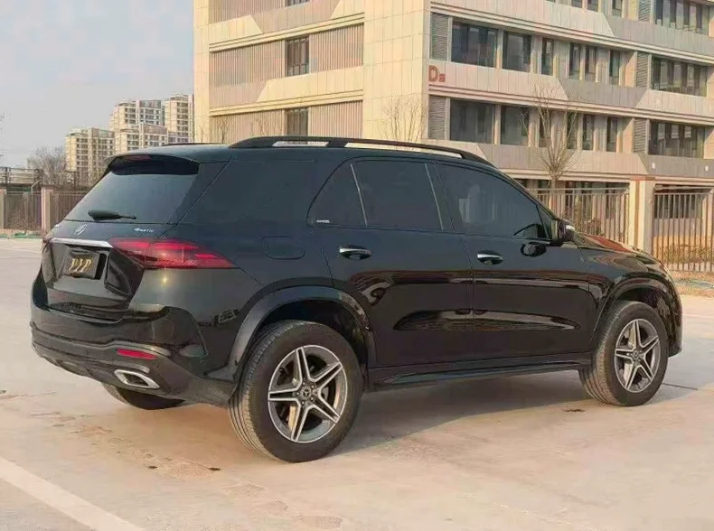 奔驰GLE 后面外观一