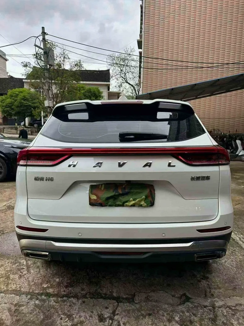 哈弗H6 后面外观三