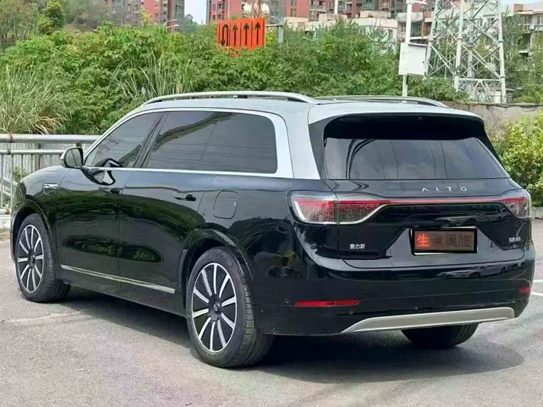 华为智选问界 内饰后排