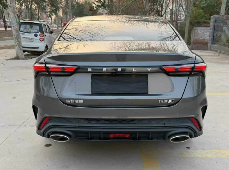 吉利缤瑞 驾驶室