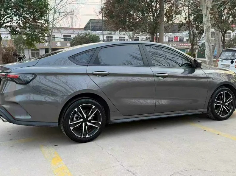 吉利缤瑞 正面外观二