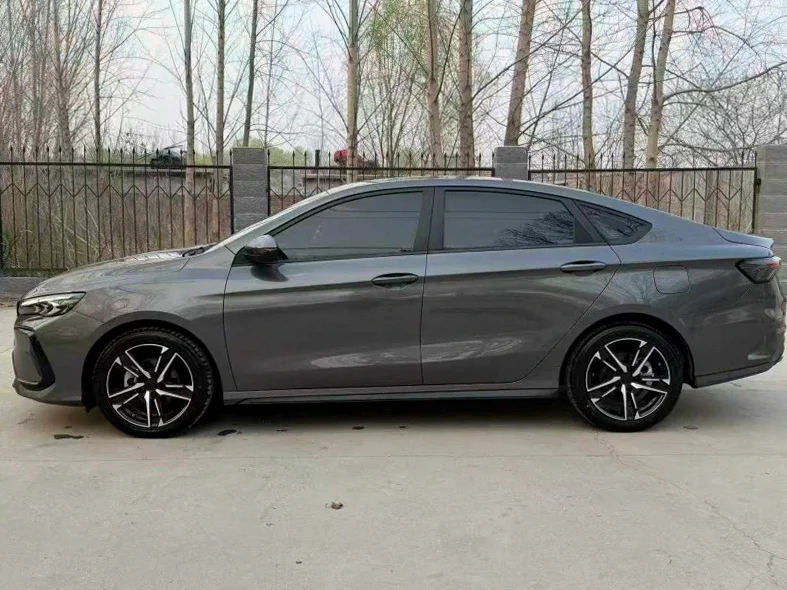 吉利缤瑞 正面外观三