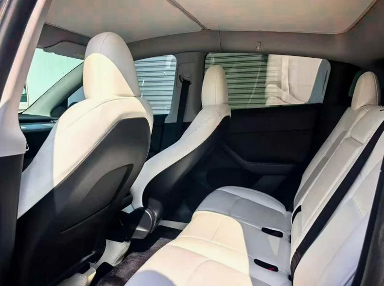 特斯拉MODEL 后面外观一