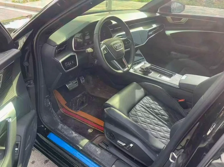 奥迪A6L 后面外观一