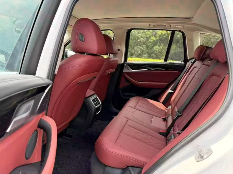 宝马IX 后面外观二