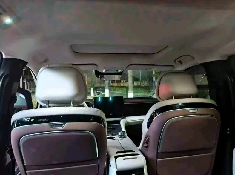 比亚迪夏 正面外观二