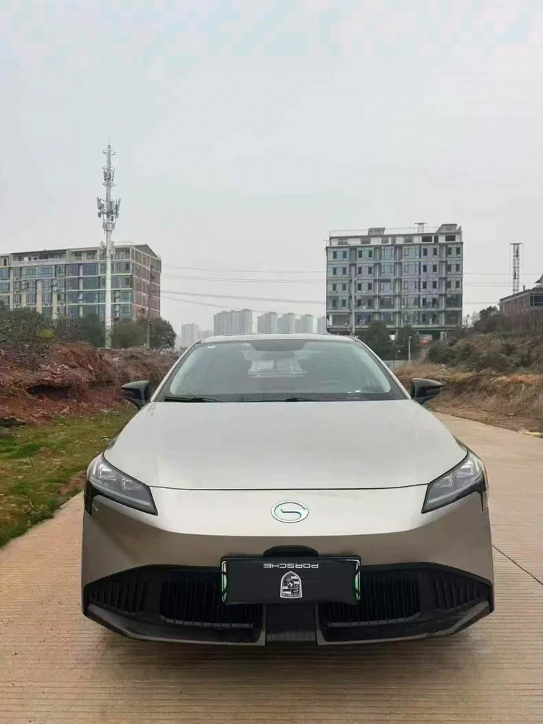 25年传祺埃安Splus 香槟色