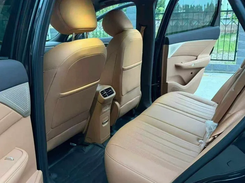 风神东风 后面外观二