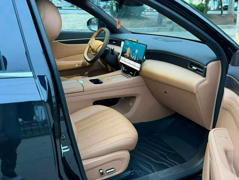 风神东风 正面外观三