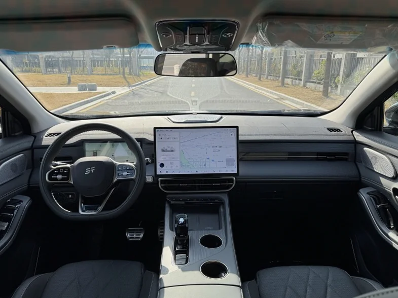 奇瑞捷途 内饰前排