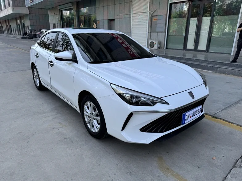 荣威i5 正面外观二