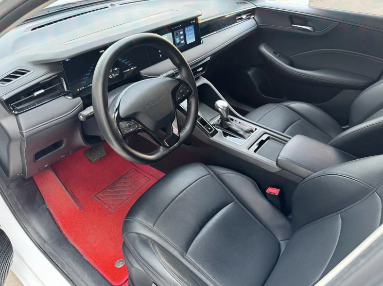 荣威i5 正面外观三