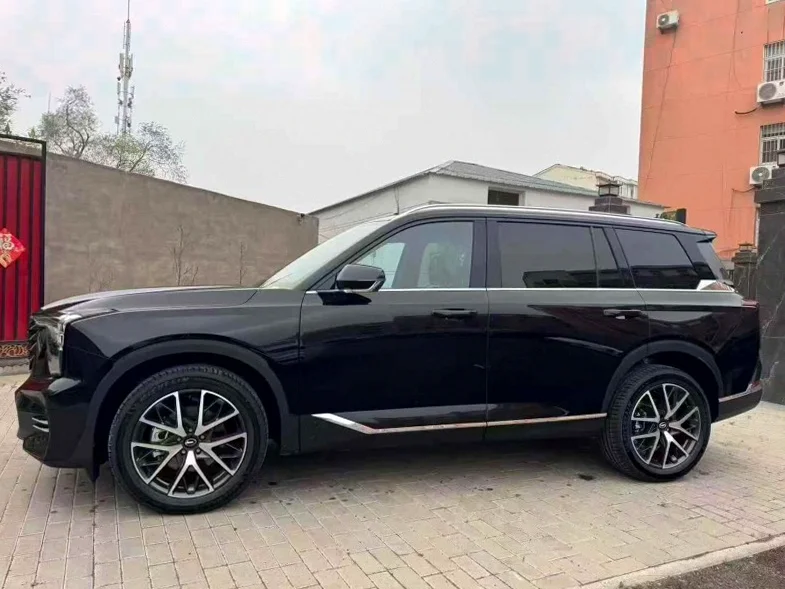 传祺GS8 正面外观三