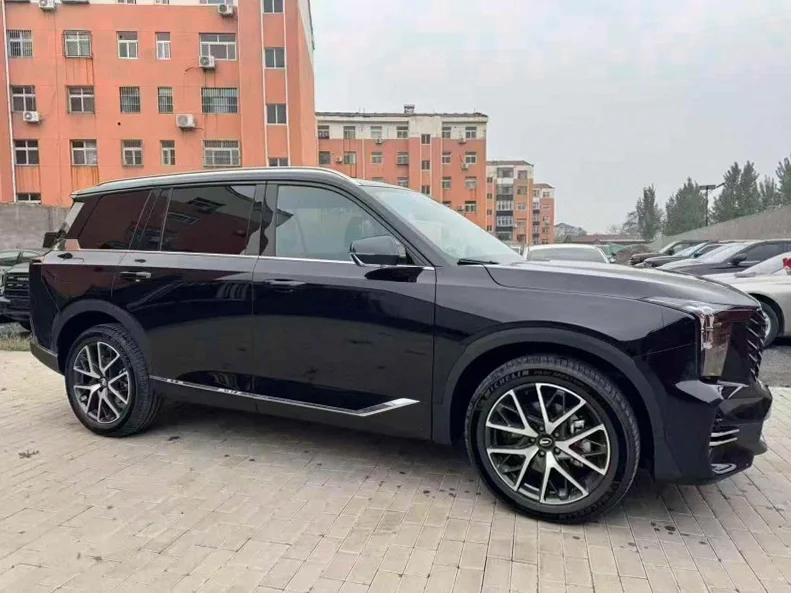 传祺GS8 正面外观二