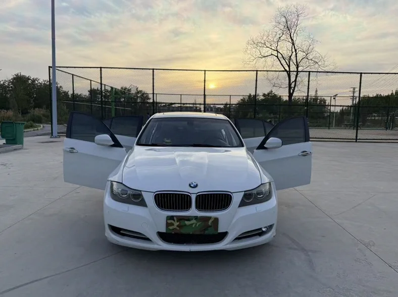 宝马3系 后面外观三