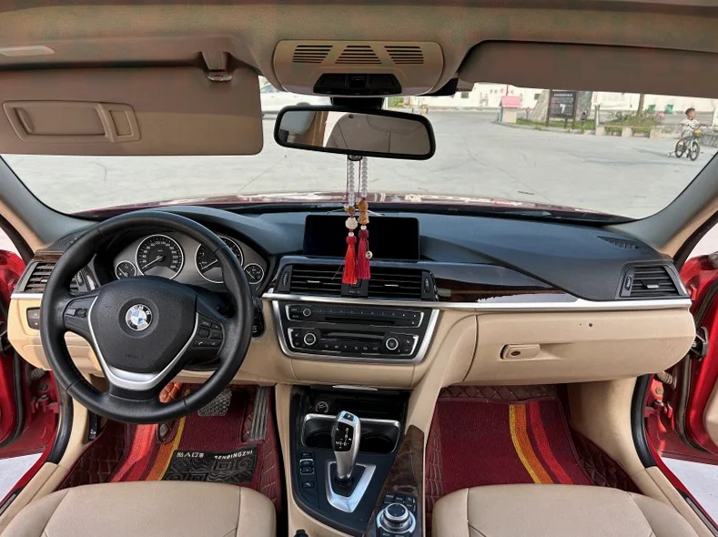 宝马3系 后面外观二