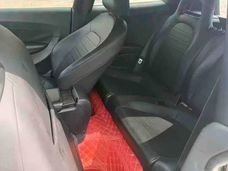 大众尚酷 后面外观一