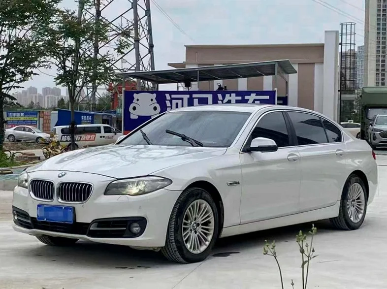 宝马5系 正面外观三
