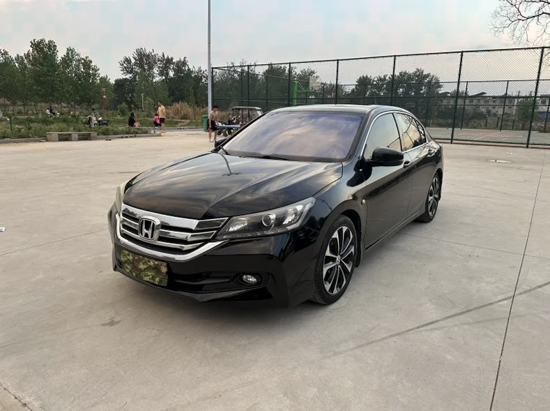 本田雅阁 正面外观二