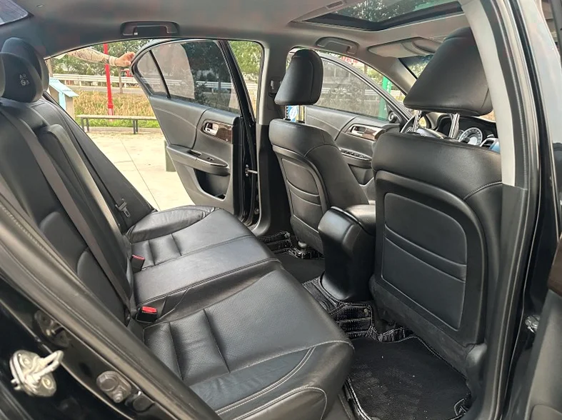 本田雅阁 后面外观三