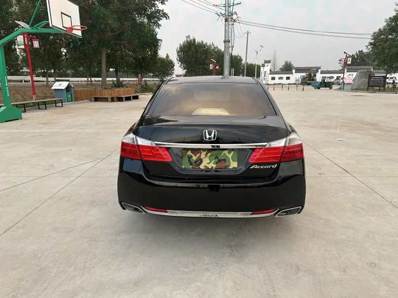 本田雅阁 驾驶室