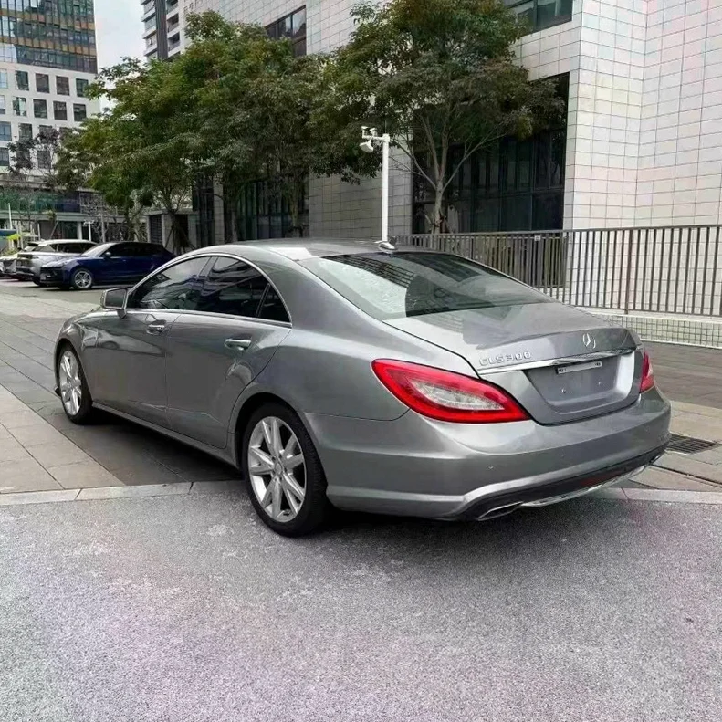 奔驰CLS 内饰后排