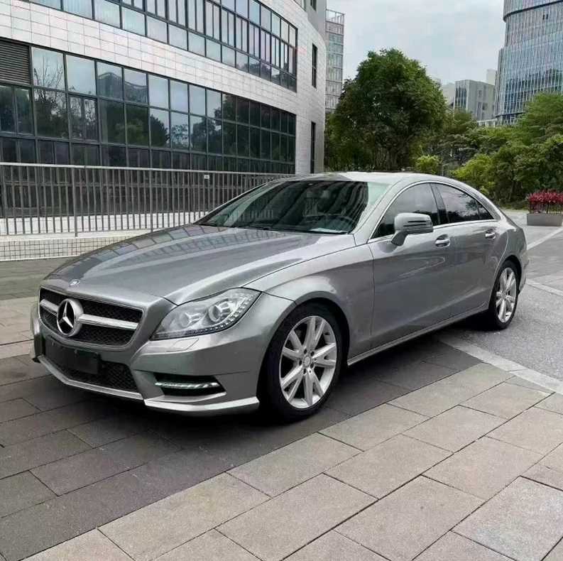 奔驰CLS 正面外观三