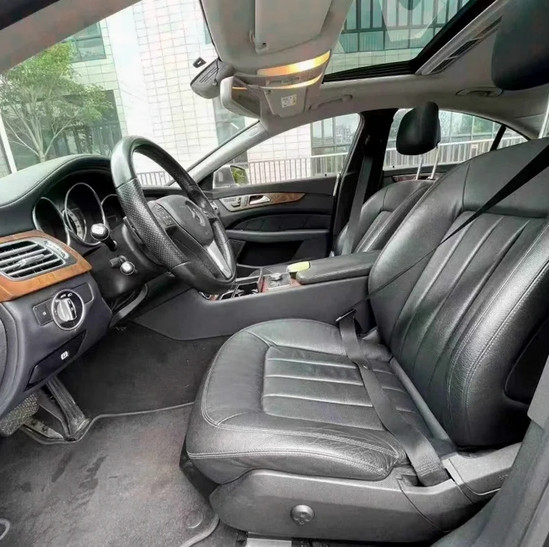 奔驰CLS 后面外观三