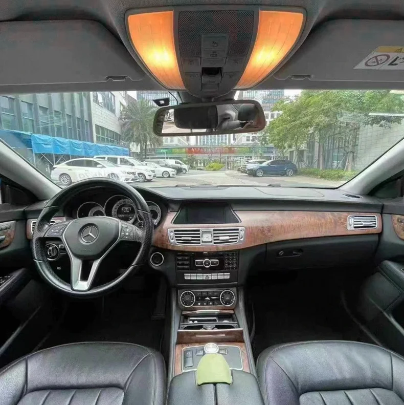 奔驰CLS 后面外观二