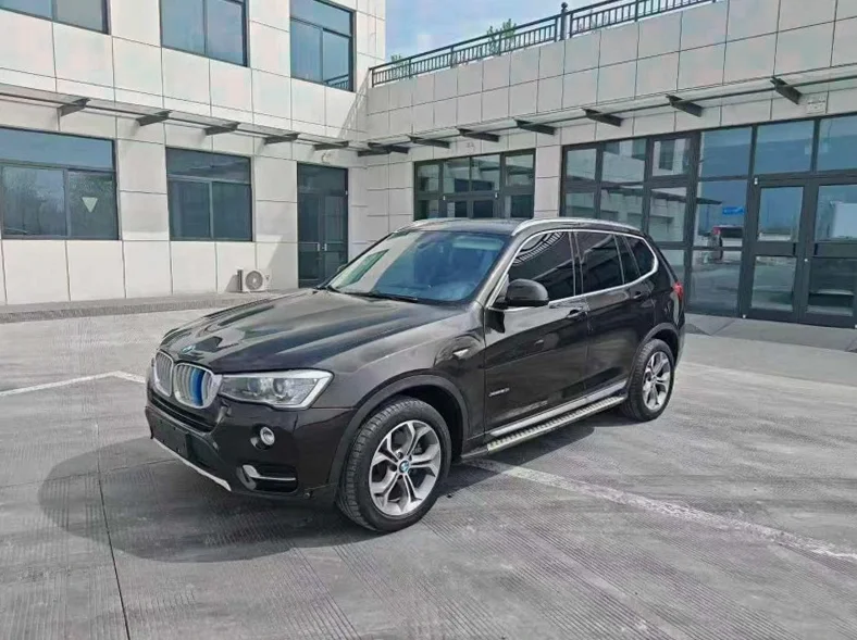 宝马X3 正面外观三