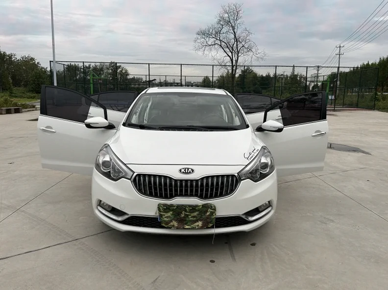 起亚K3 内饰后排