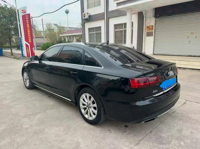 奥迪A6L 后面外观三