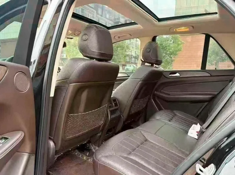 奔驰GLE 后面外观二