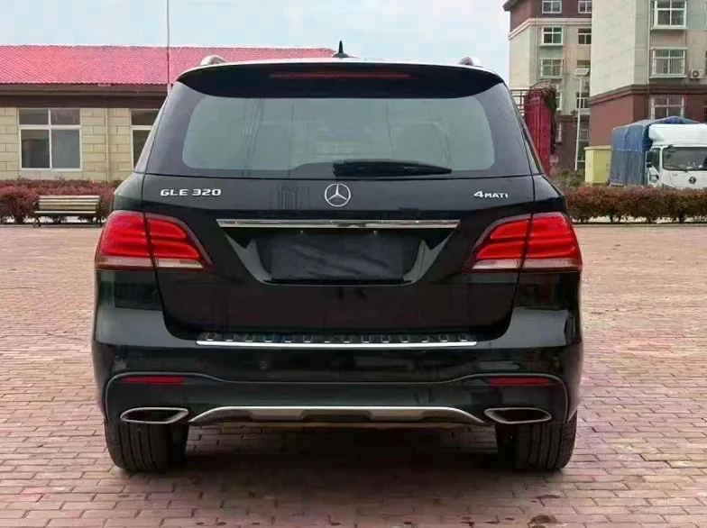 奔驰GLE 内饰后排