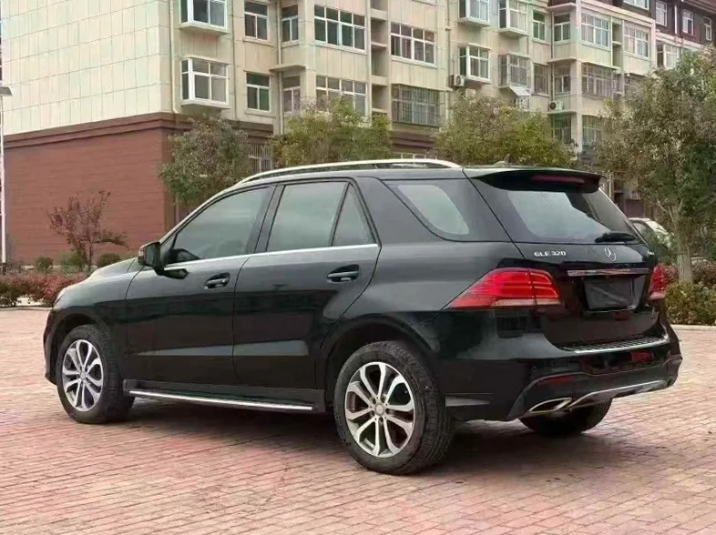 奔驰GLE 内饰前排